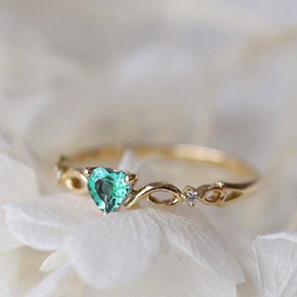 Gold Green Heart Dainty Anillos Princess Diamond Ring for Women VIP264